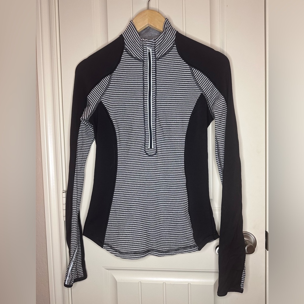 Lululemon Run: U-Turn Pullover